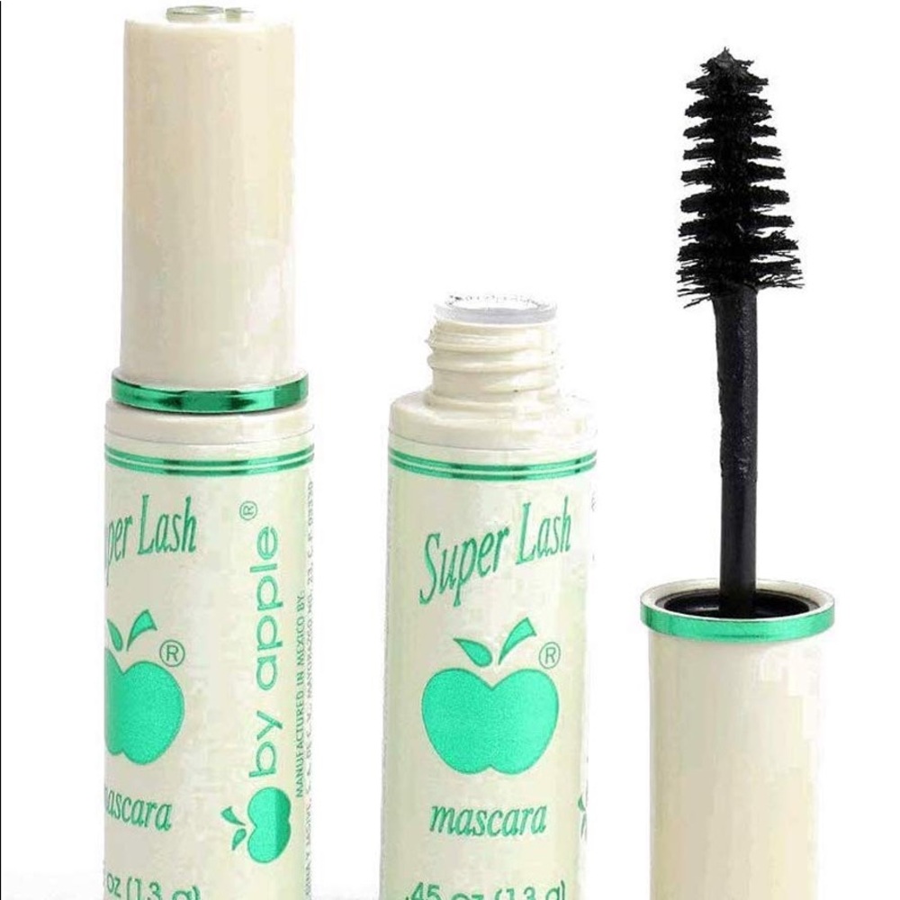 THREE PIECES Super Lash Mascara by Apple